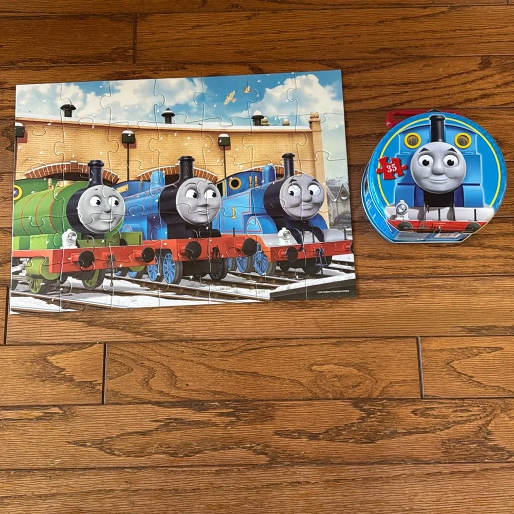 Ravensburger Thomas & Friends Thomas Tank Train Snow Day 35 pcs puzzle tin case